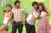 Kalakalappu Stills 3004