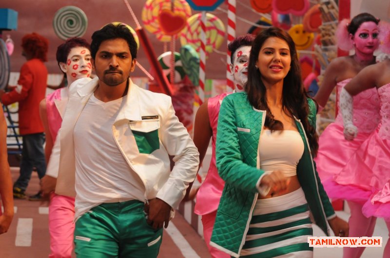 Vaibhav And Sonam Bajwa In Kappal 800