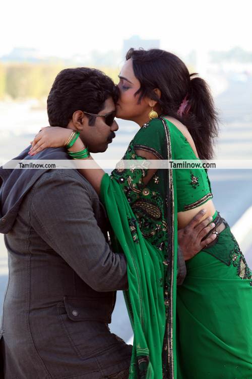 Kathiriveyil Movie Still 3