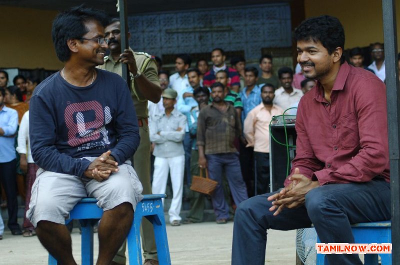 A R Murugadoss Vijay At Kaththi Location 292