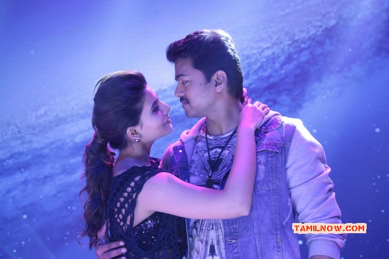 Movie New Still Vijay Samantha Movie Kaththi 655