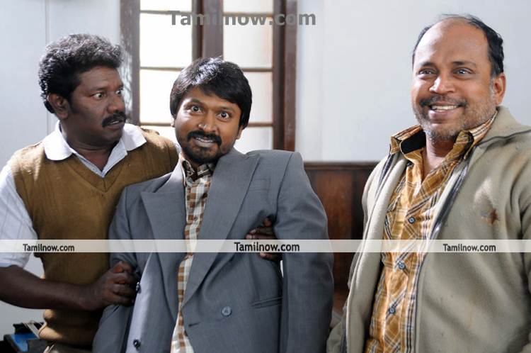 Kazhugu Movie Still 2