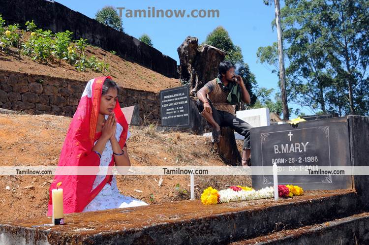 Krishna Sekhar Bindhu Madhavi In Kazhugu 10