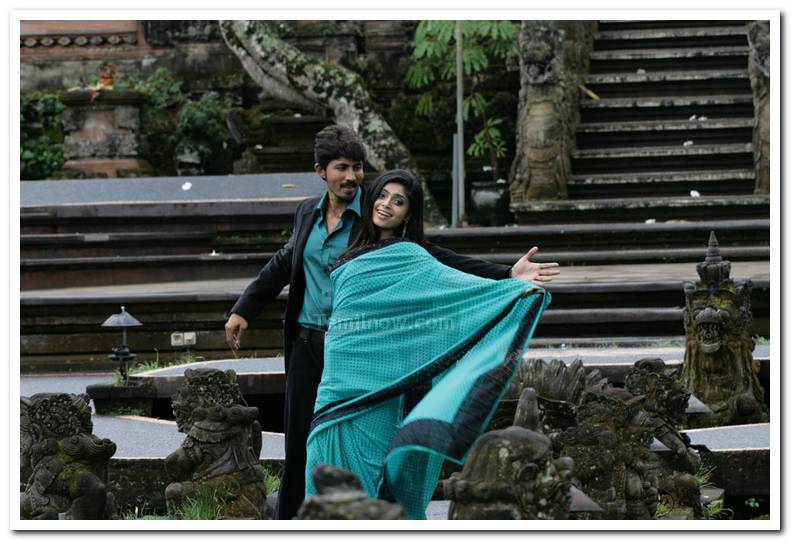 Karthik Kumar And Shikha Still 2