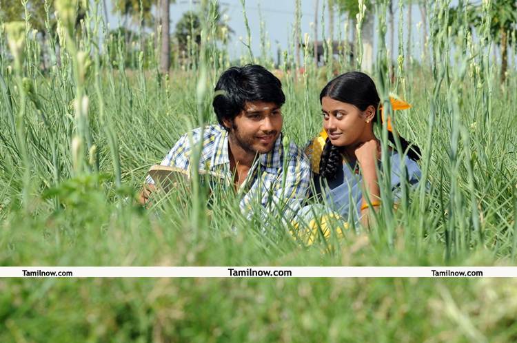 Konjam Veyil Konjam Mazhai Movie Still 11