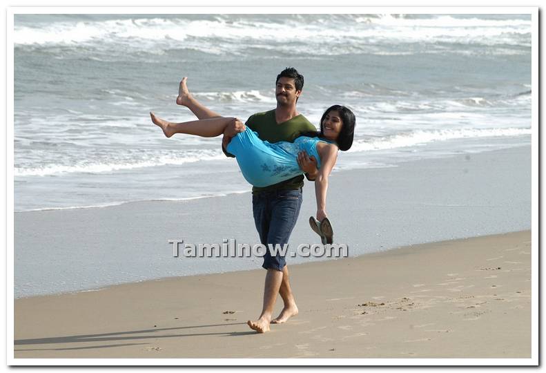 Srikanth And Kamalini Mukherji Still 2