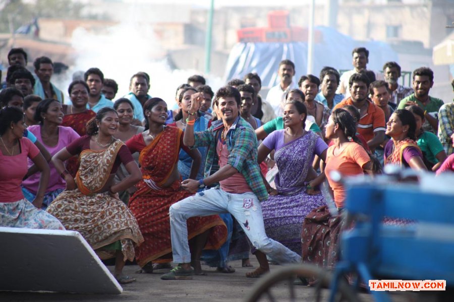 Tamil Movie Maan Karate 1708