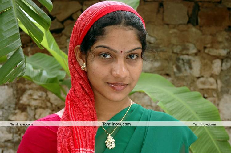 Swasika In Maithanam Movie 15