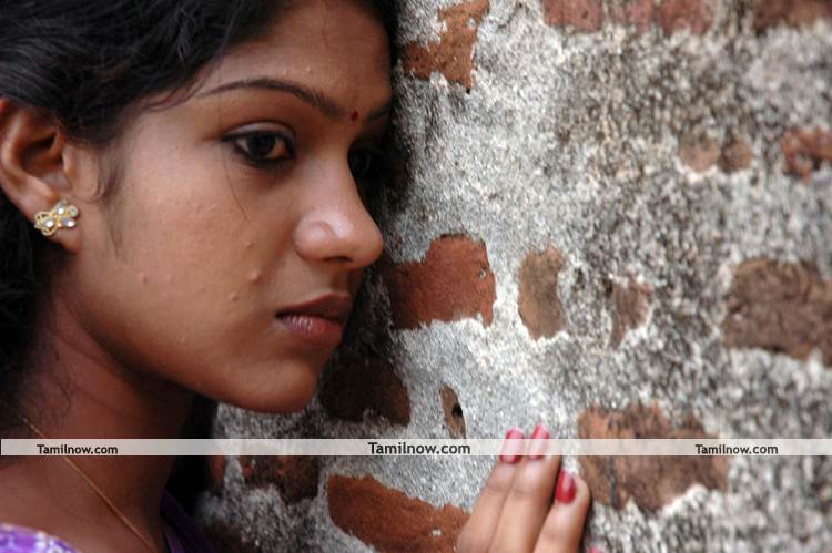 Swasika In Maithanam Movie 3