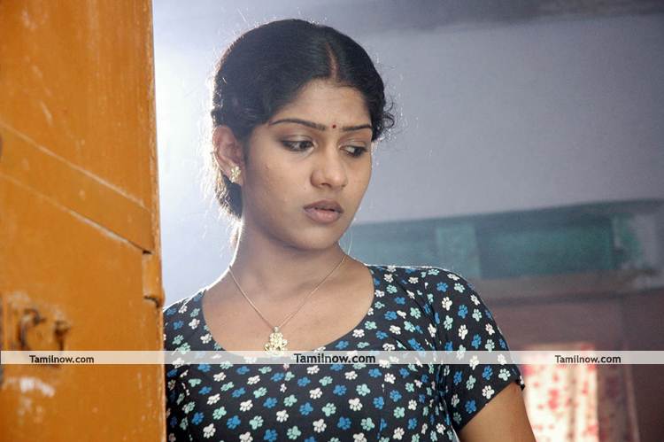 Swasika In Maithanam Movie 6