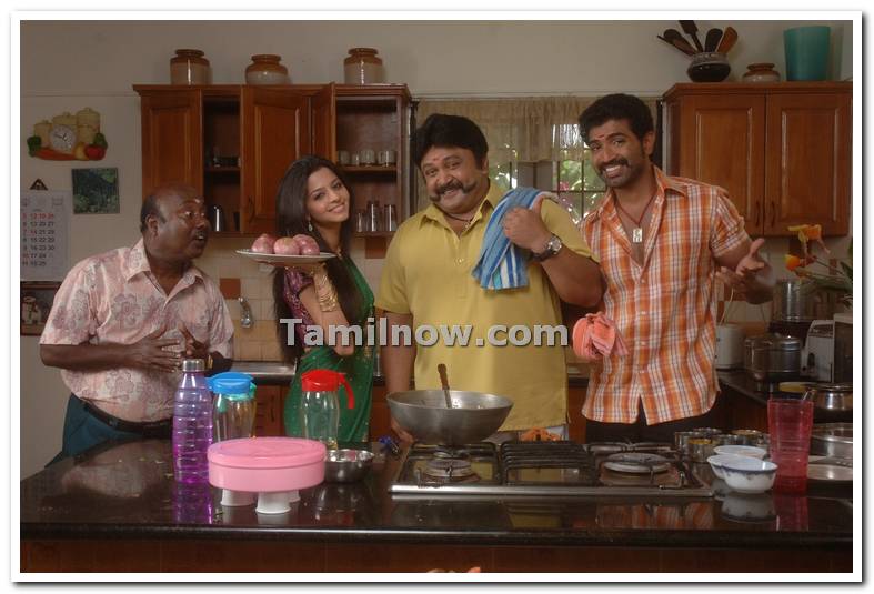 Malai Malai Movie Still 3