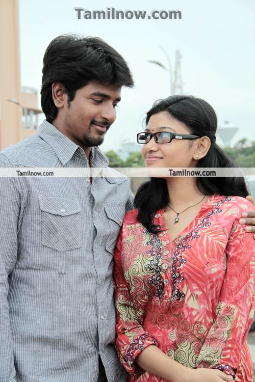 Siva And Oviya In Marina Movie 1