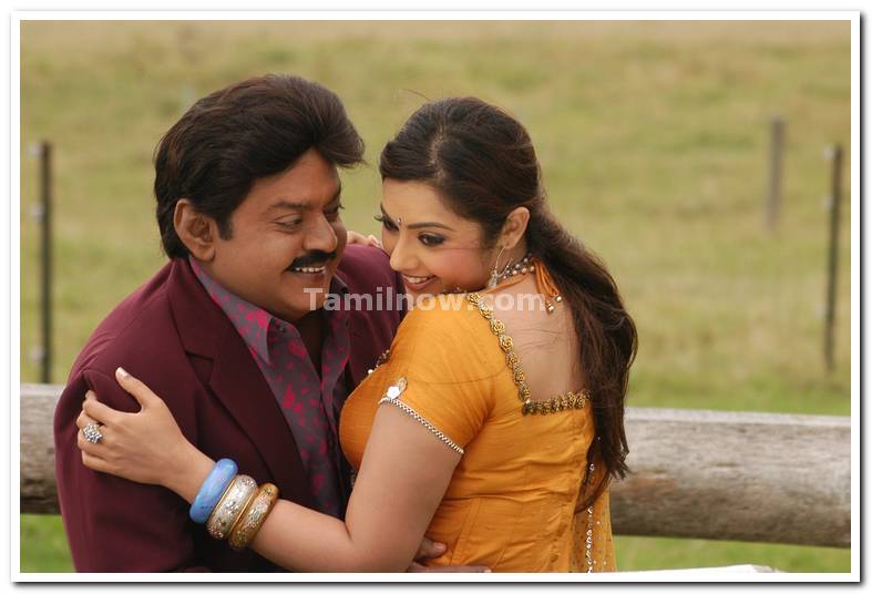 Meena And Vijayakant Still 1