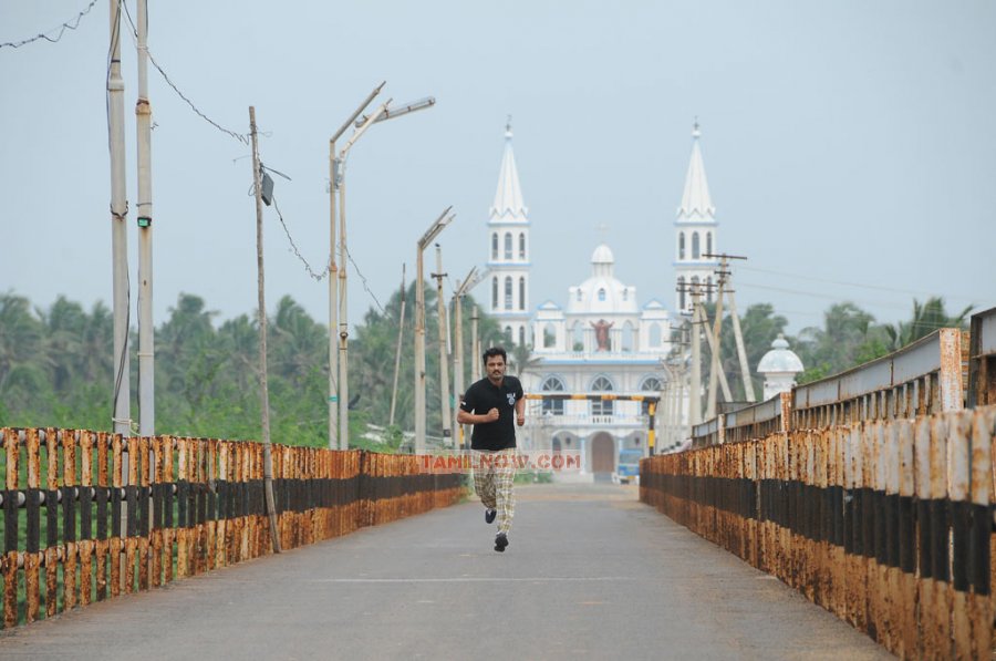 Cheran  In Moondru Per Moondru Kaadhal 149