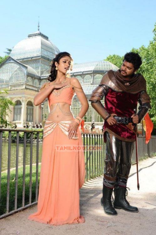 Ileana And Vijay Nanban Still 804