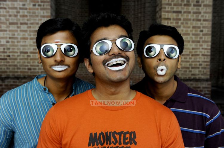 Movie Nanban 1428