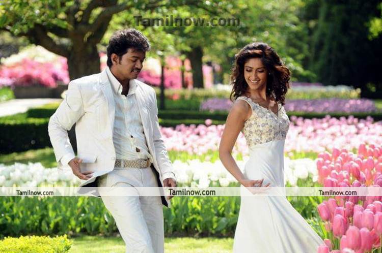 Vijay And Ilena In Nanban 6