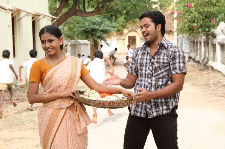 Movie Nanbargal Kavanathirku 1355