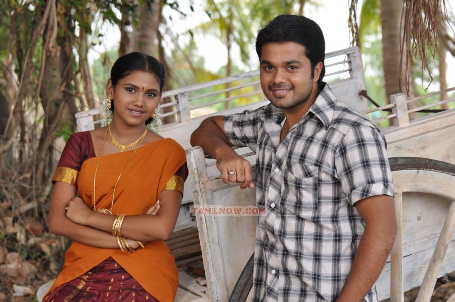 Nanbargal Kavanathirku Stills 1753