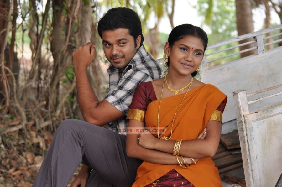 Nanbargal Kavanathirku Stills 5651