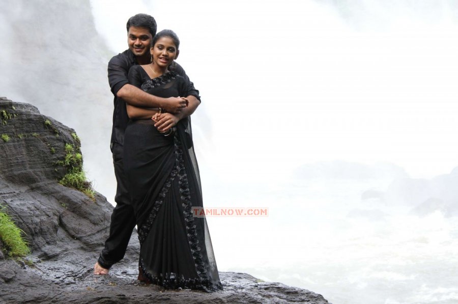 Tamil Movie Nanbargal Kavanathirku Photos 9518