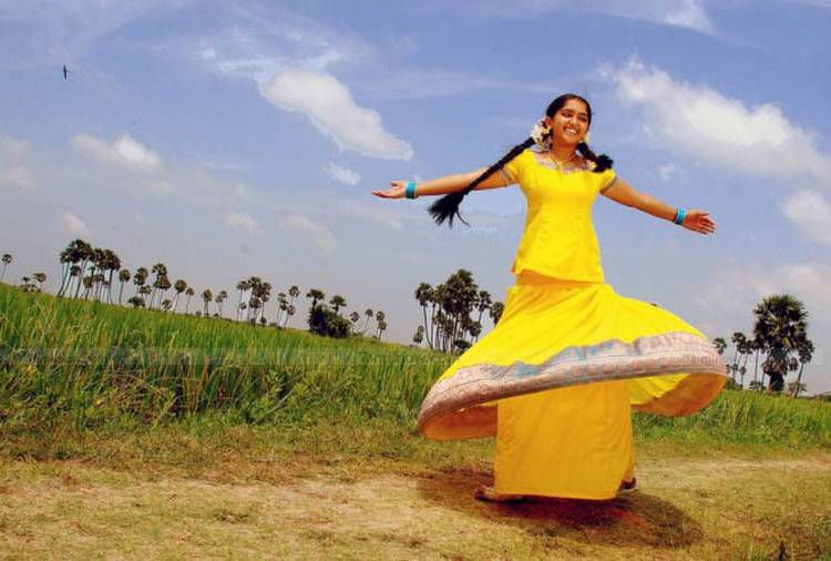 Sanusha In Nandhi 4