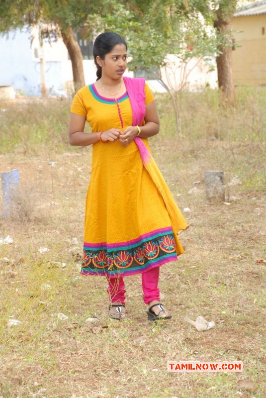 Cinema Nanum Kadhalichen Stills 2451