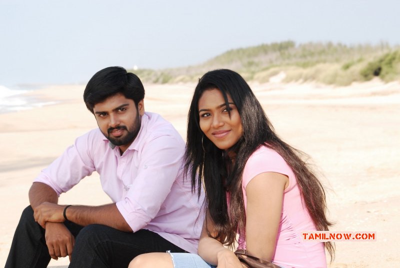 Oct 2014 Still Tamil Film Nathikal Nanaivathillai 7330