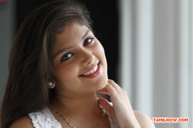 Actress Ishita 488