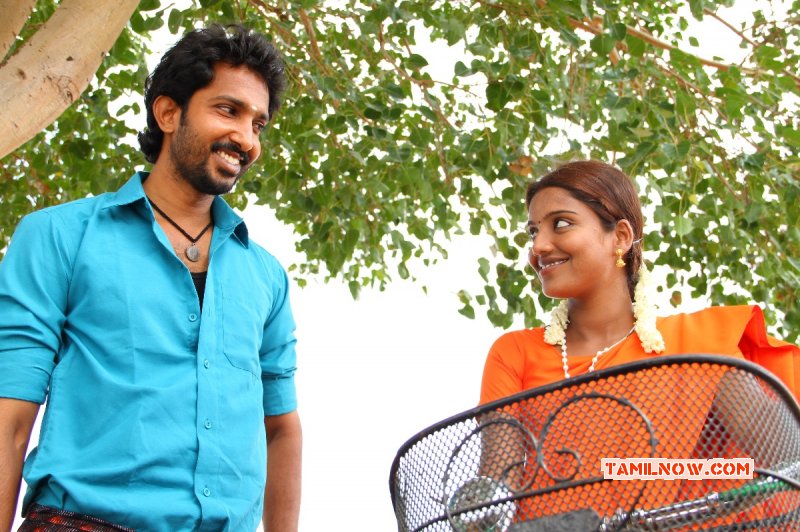 Tamil Movie Oru Thozhan Oru Thozhi New Still 440