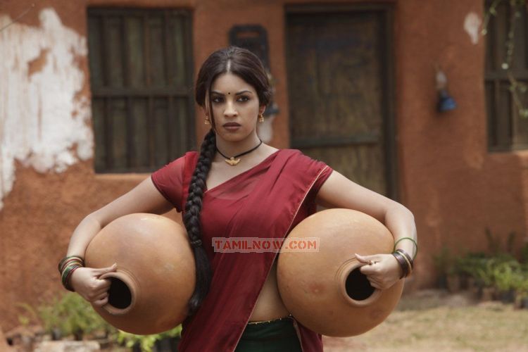 Richa Gangopadhay In Osthi 13