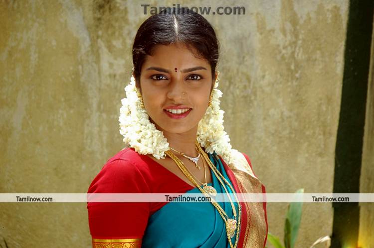 Janavi In Oththa Veedu 4