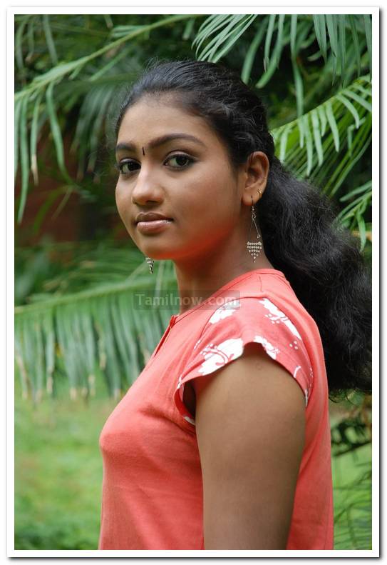 Shruthi Photos 4