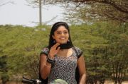 Padam Paarthu Kathai Sol Pics 47