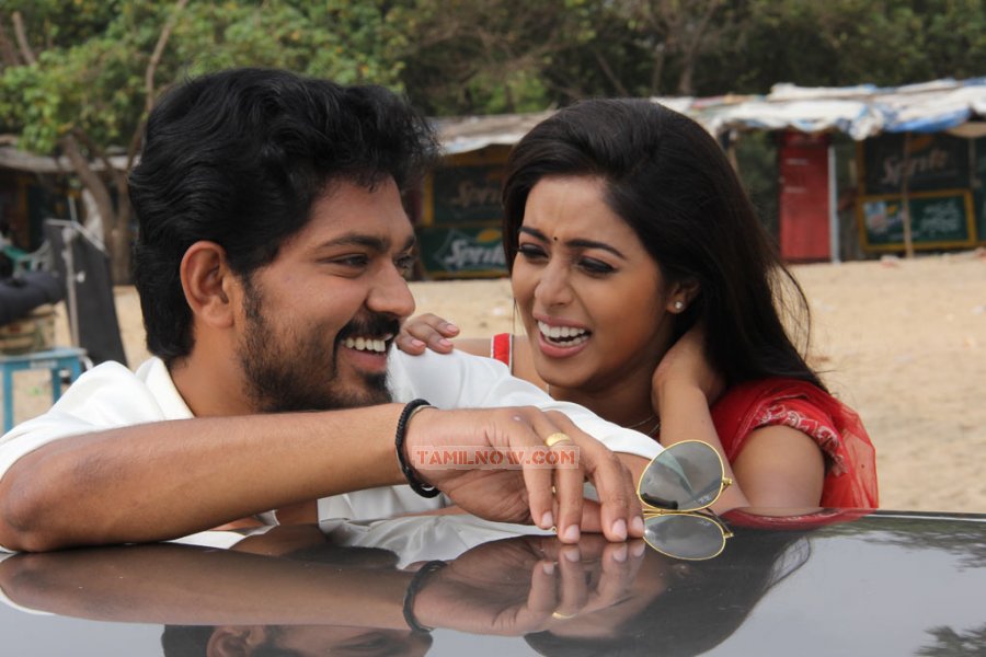 Shakthi Vasu And Poorna In Padam Pesum 876