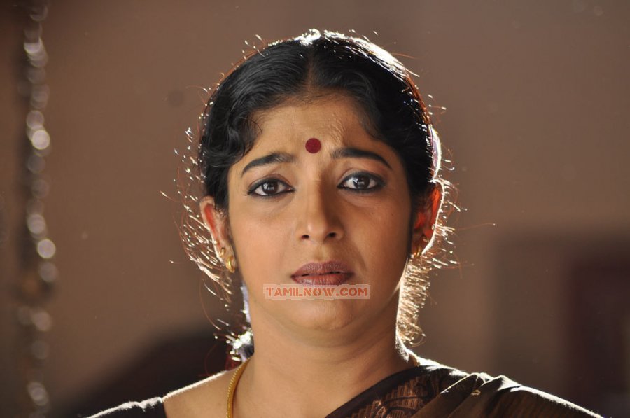 Sithara In Padam Pesum 17