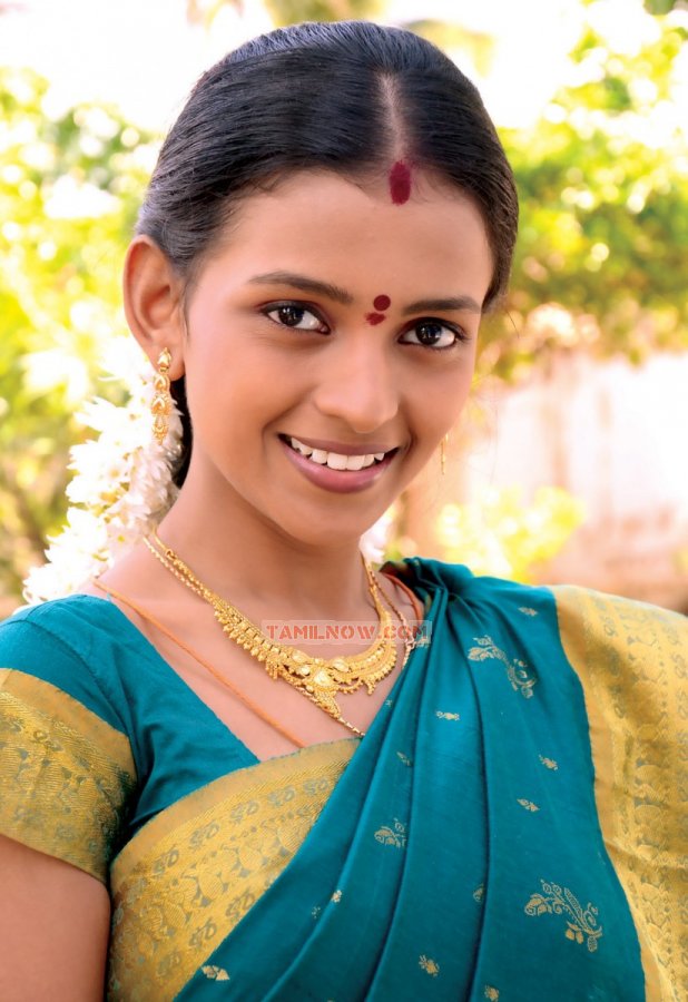 Actress Ragi In Padikira Vayasula 333