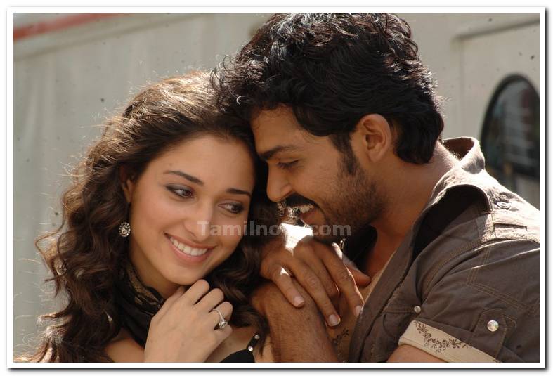 Thamanna And Karthi Picture 02