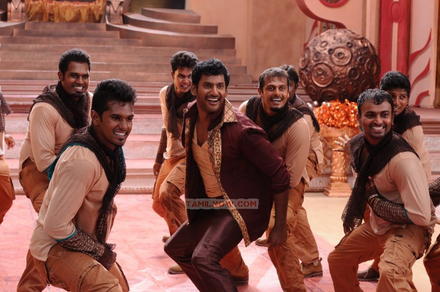 Vishal In Pattathu Yaanai Film Song 810