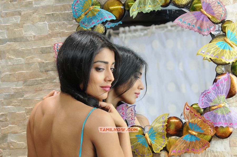 Shriya Saran In Peru Mattum Thaan Pavithra 1