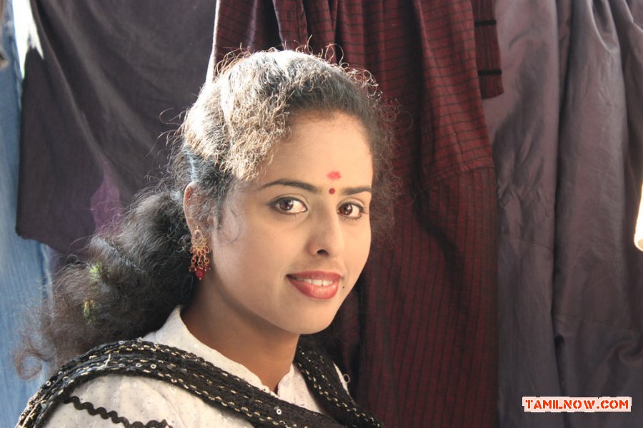 Pesatha Padam Stills 9882