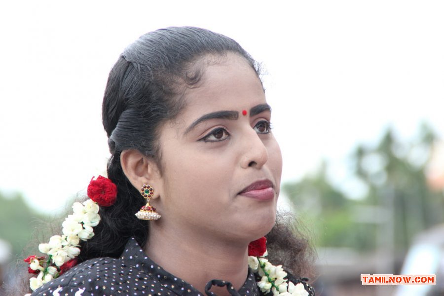 Tamil Movie Pesatha Padam Photos 9411