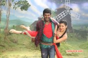 Movie Photo Vishal And Shruthi Haasan In Poojai 954