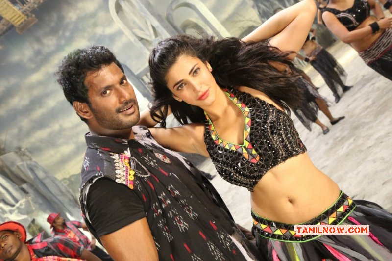 Vishal Shruthi Hassan Poojai Latest Cinema Pic 806