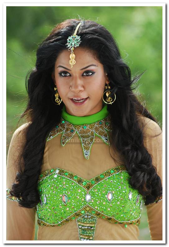 Actress Mumaith Khan 1