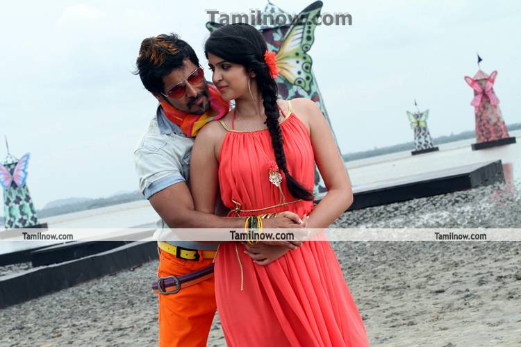 Vikram Deeksha Seth In Rajapattai 2