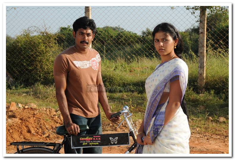 Rettaisuzhi Film Still 3