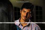 Rowthiram Movie