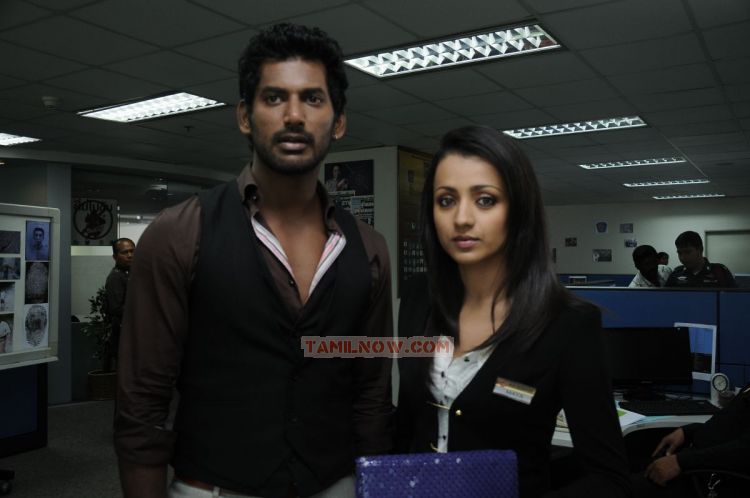 Trisha And Vishal In Samar 330