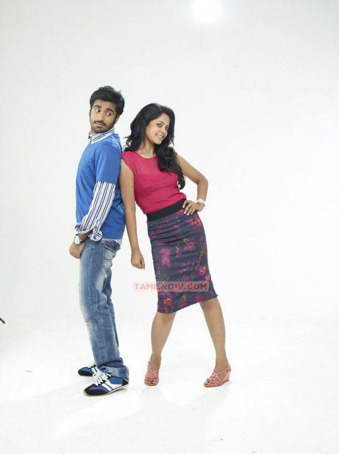 Thaman Kumar Bindhu Madhavi Photoshoot 319